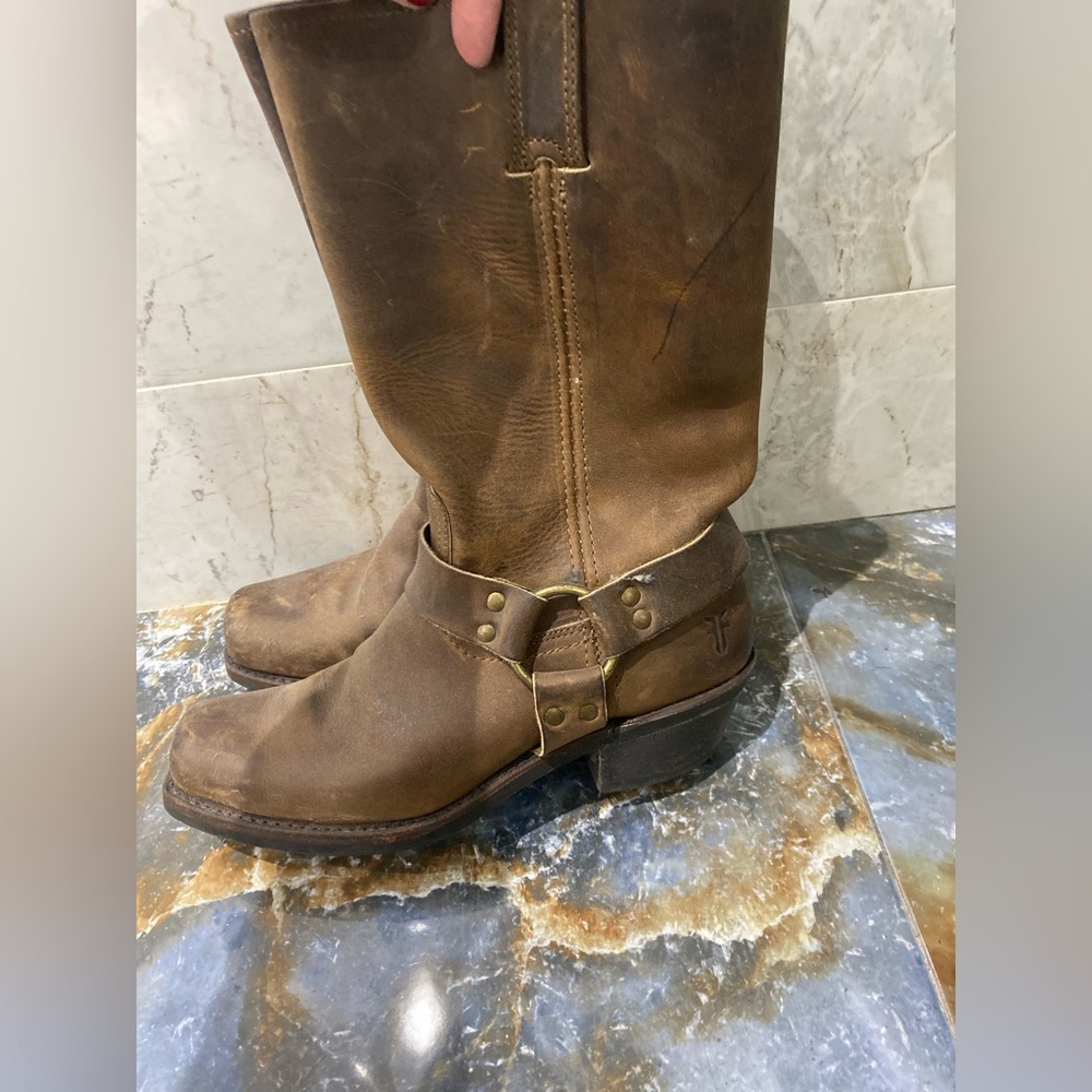FRYE HARNESS 12R WOMENS size 8.5